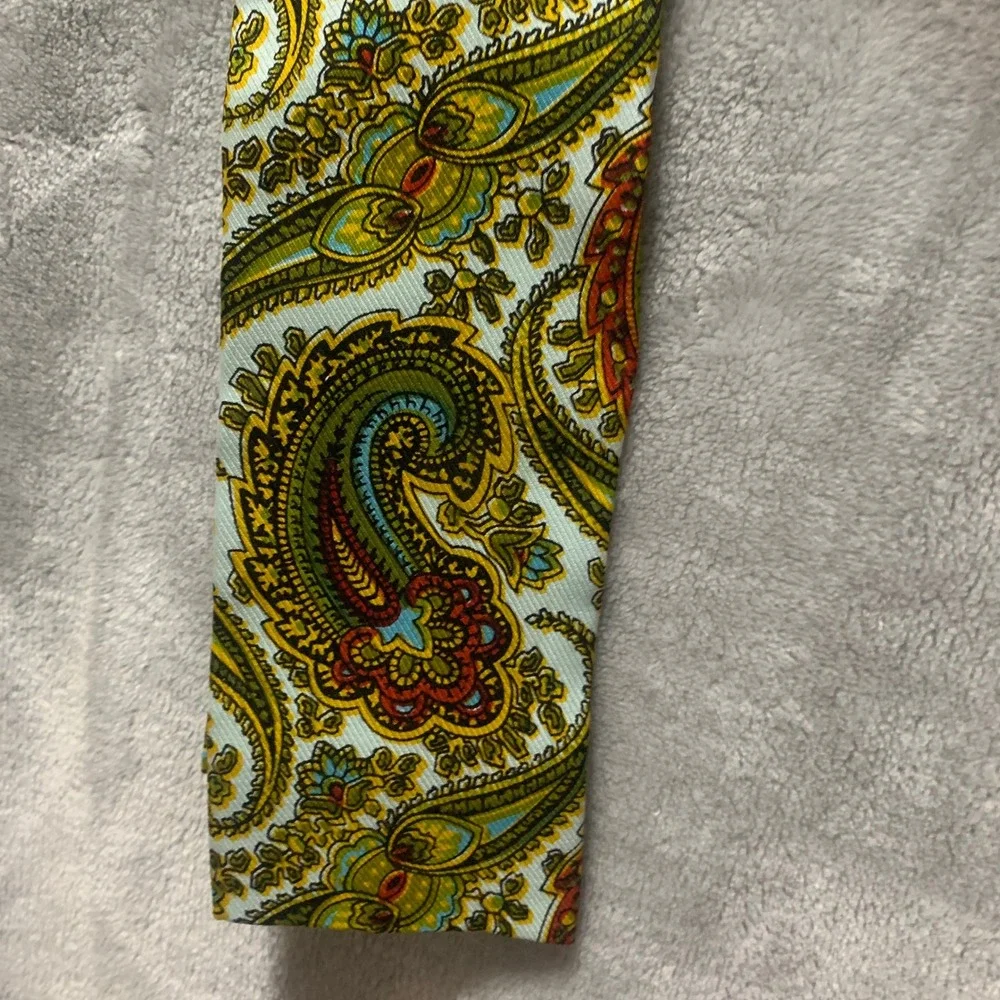 Vtg Rooster‎ John Wanamaker Paisley Neck Tie Green Gold Hand Printed Square End